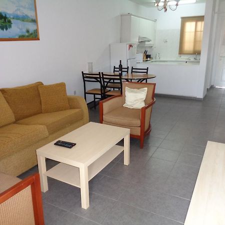 레메소스 Santa Barbara Complex 아파트 외부 사진