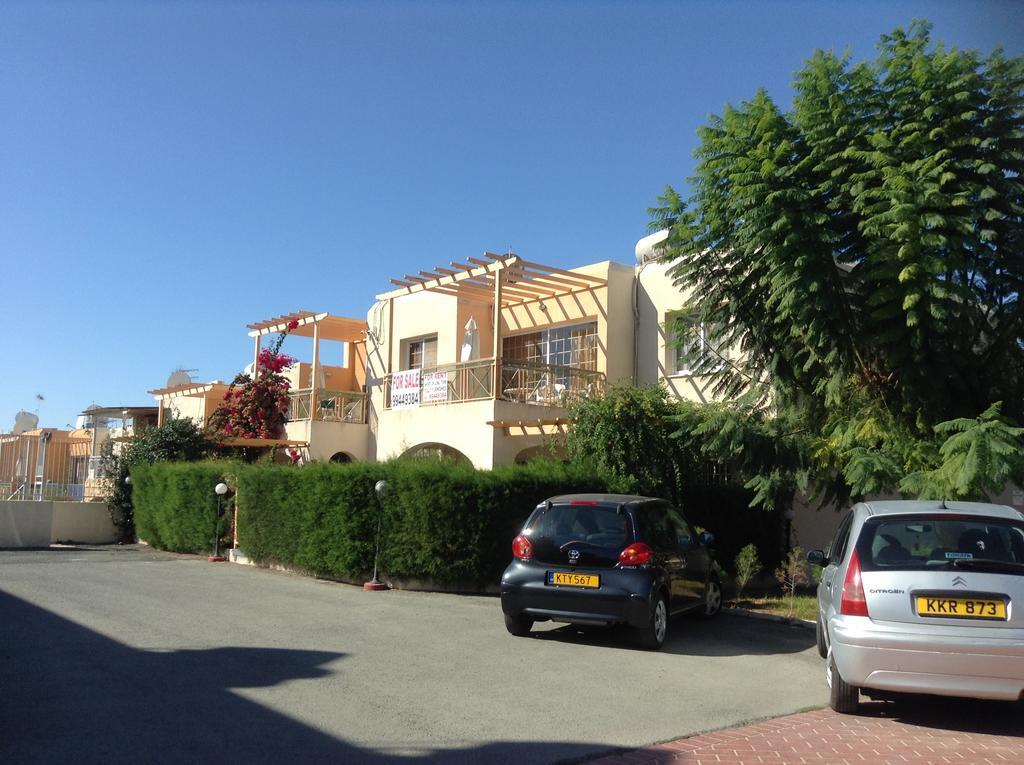레메소스 Santa Barbara Complex 아파트 외부 사진